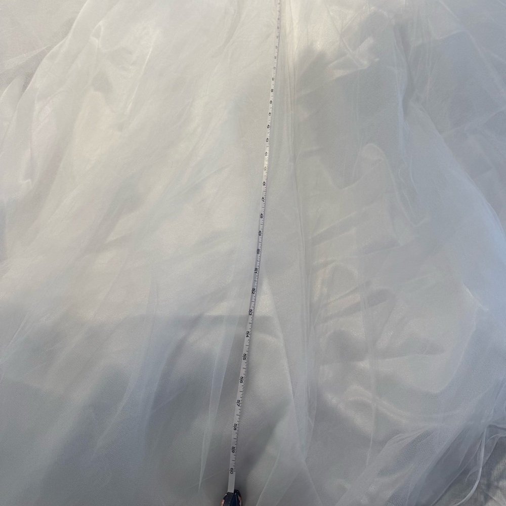 Vintage, White Sleeveless Wedding Gown with beaded bodice and full tulle skirt - Picture 15 of 16